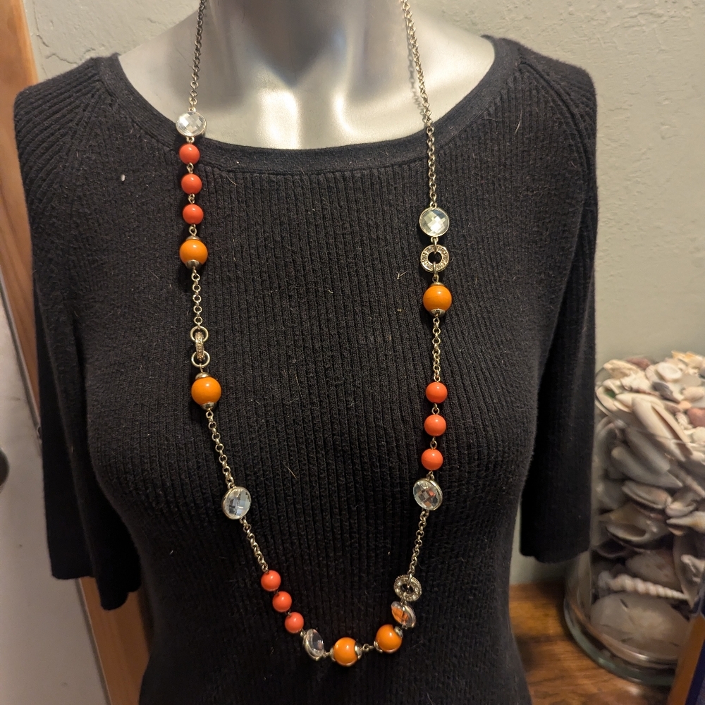 Banana Republic BR Coral and gold tone necklace